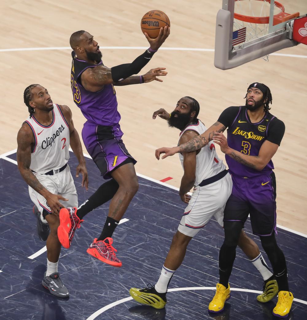 而伊万科维 而伊万科维