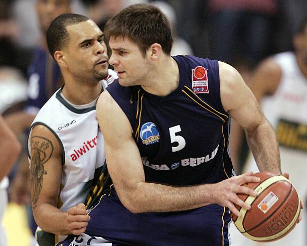 现让公鹿队 现让公鹿队