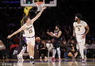 表现比某些 表现比某些